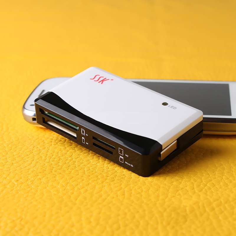 飚王（SSK）SCRM010 多功能读卡器