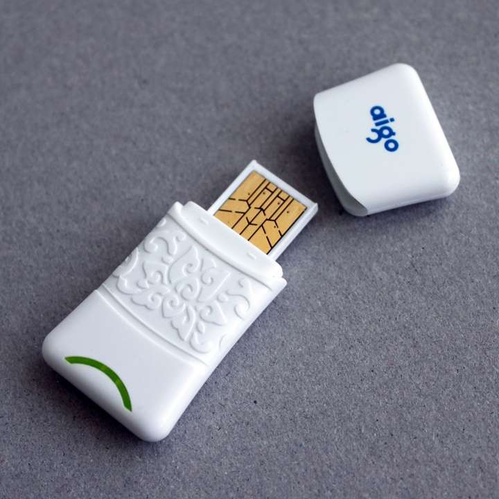 Aigo/爱国者 青花瓷型L8298 u盘 8G 特价 迷你中国风优盘
